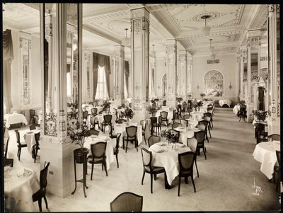 Een eetkamer in het Robert Treat Hotel, Newark, New Jersey, 1916 door Byron Company