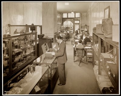 En Route Service, Inc., in het Savoy Plaza Hotel, 59th Street en 5th Avenue, New York, 1928 door Byron Company