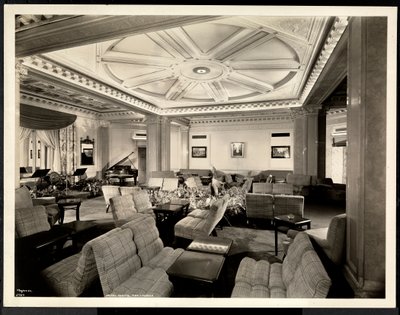 De lounge, kijkend naar het oosten in het Hotel White, 37th Street en Lexington, New York, 8 maart 1937 door Byron Company
