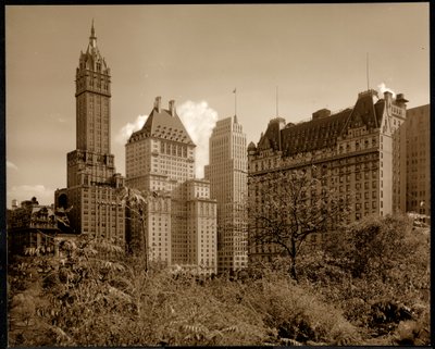 Uitzicht op het Savoy Plaza Hotel, 59th Street en Fifth Avenue, New York, ca. 1937 door Byron Company