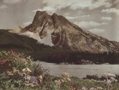 Mount Burgess en Emerald Lake Chalet door Byron Hill Harmon