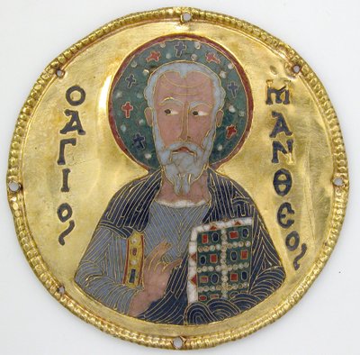 Medaille met Sint Matteüs van een Icoonlijst, ca. 1100 (goud, zilver en email cloisonné) door Byzantine