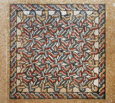 Mozaïekvloer uit het bema-gebied in de vroege Byzantijnse kerk in Shiloh, Westelijke Jordaanoever, 380-420 AD (mozaïek) door Byzantine Byzantine
