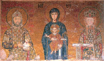 De Maagd met Kind tussen keizer Johannes II Comnenus en zijn vrouw, Irene door Byzantine Master.