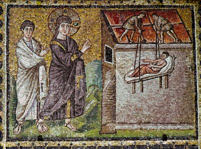 Jezus genas wonderbaarlijk een verlamde in Kafarnaüm Mozaïek uit de 6e eeuw. Basiliek van Sint Apollinar de Nieuwe van Ravenna (Sant