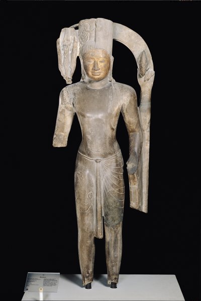 Staand Standbeeld van Harihara, Phnom Da Stijl, uit Angkor Borei door Cambodian School