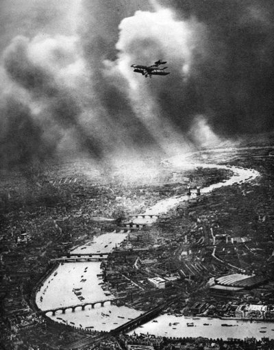 Uitzicht op Londen, 1926-1927 door Captain Alfred G. Buckham