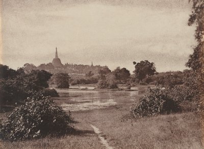 Rangoon. Uitzicht bij het meer door Captain Linnaeus Tripe