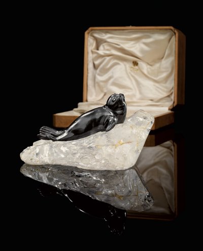 Een obsidiaan model van een zeehond, ca. 1900 door Carl Fabergé