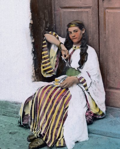 Marokko, jonge Marokkaanse meisje, circa 1910. Carl Simon Archief door Carl Simon