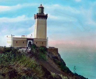 Noord-Marokko, vuurtoren bij Cap Spartel, gelegen 12 km ten westen van Tangier, circa 1910 door Carl Simon