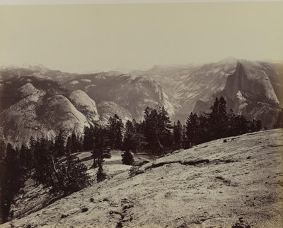 De Domes vanaf Sentinel Dome, 1866 door Carleton Emmons Watkins