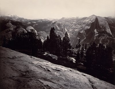 Uitzicht vanaf de Sentinel Dome, Yosemite door Carleton Emmons Watkins