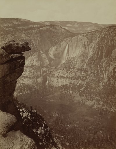 Yosemite Falls vanaf Glacier Point, 1865-66, gedrukt ca. 1875 door Carleton Emmons Watkins