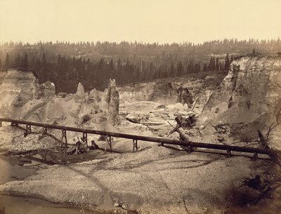 Malakoff Diggings, North Bloomfield, Nevada County, Californië door Carleton Watkins