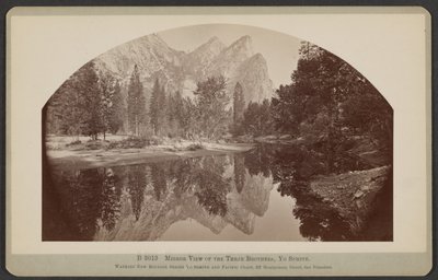 Spiegelbeeld van de drie broers, Yo Semite door Carleton Watkins