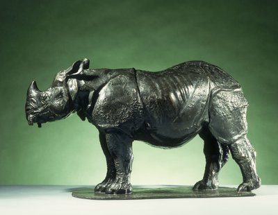3-jarige neushoorn, ca. 1910 (brons met zwartbruine patina) door Carlo Bugatti