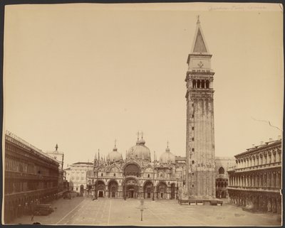 Basiliek van San Marco met klokkentoren, Venetië door Carlo Naya
