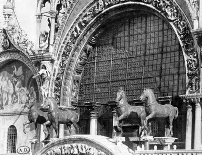 De paarden van de Basiliek van San Marco in Venetië - fotografie door C. Naya door Carlo Naya