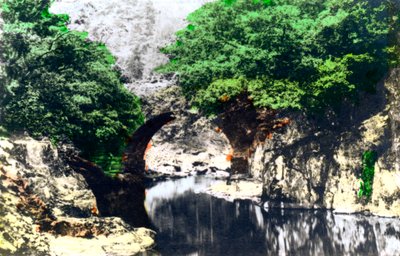 Romeinse brug bij Bettws-y-Coed, Gwynedd, 1926 door Cavenders Ltd