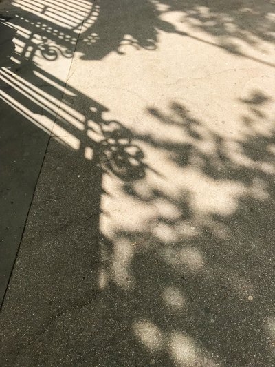 Compositie - Schaduwen, 2019 (foto) door Cécile Jamet