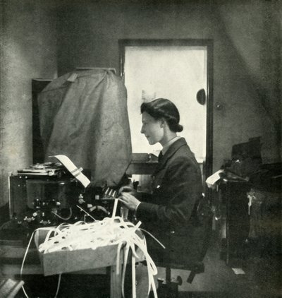 Code en Cijfer Officier door Cecil Beaton