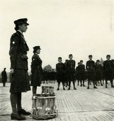 W.A.A.F. Band op Parade, ca. 1943 door Cecil Beaton