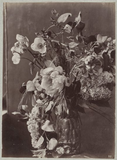 Bloemstudie met geornamenteerde vaas door Charles Aubry (manner of)