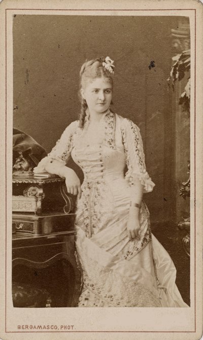 Portret van de operazangeres Caroline Salla Caroline Louise de Septavaux door Charles Bergamasco