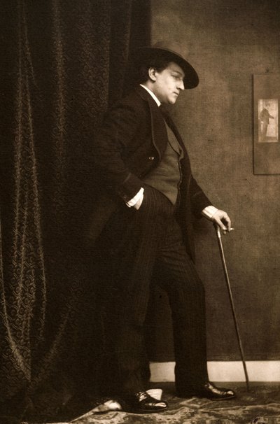 Portret van Sacha Guitry 1885-1957, ca. 1905 door Charles Gerschel