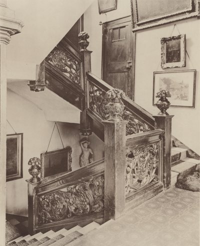 Huis in High Street, Guildford, de Trap door Charles Latham