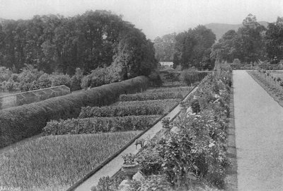 Moestuinen door Charles Latham