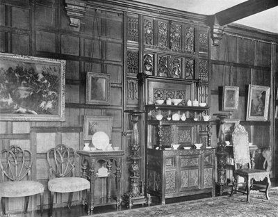De Oude Houtsnijwerken in de Salon door Charles Latham