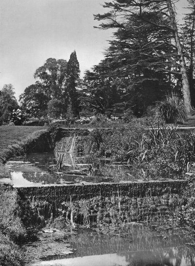 De watervallen in de tuin door Charles Latham