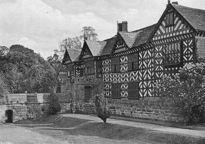 De noordwestelijke voorkant door Charles Latham
