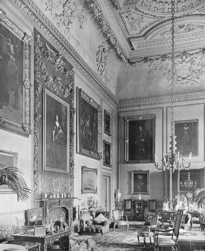 De Salon door Charles Latham