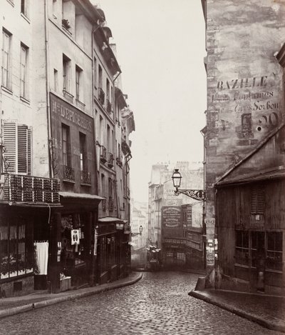 Rue de la Montagne-Sainte-Geneviève bij de kruising van de Rue LaPlace (Rue de la Montagne-Sainte-Geneviève prés de carrefour de la rue LaPlace) door Charles Marville