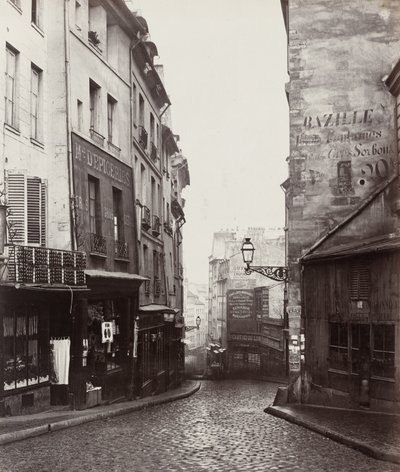 Rue de la Montagne-Sainte-Geneviève nabij de Kruising van Rue Laplace door Charles Marville