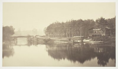 Zonder titel, ca. 1850. [Brug en chalet in het Bois de Boulogne, een park in Parijs] door Charles Marville
