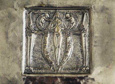 Bas-reliëf, detail van schoorsteenversiering, slaapkamer door Charles Rennie Mackintosh, Verenigd Koninkrijk, 20e eeuw door Charles Rennie Mackintosh