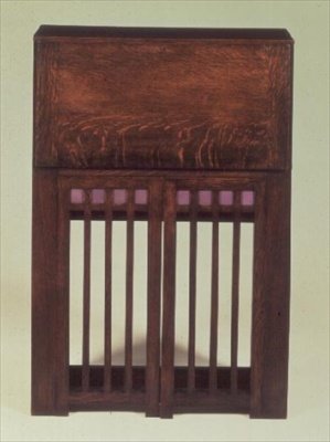 Bureau (gesloten) door Charles Rennie Mackintosh