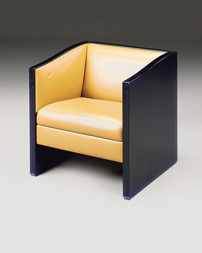 Een van een paar fauteuils, eind 20e eeuw door Charles Rennie Mackintosh