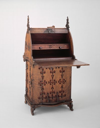 Bureau, c.1889 door Charles Rohlfs