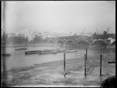 Sloop van de Waterloo-brug, City of Westminster, Greater London Authority door Charles William Prickett