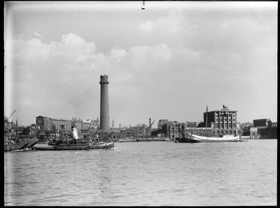 Shot Tower en loodfabrieken, Belvedere Road, Lambeth, Greater London Authority, 1936 door Charles William Prickett