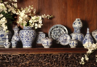 Blauw en wit porselein (keramiek) door Chinese School