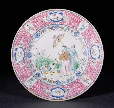 Dinerbord geschilderd in Famille Rose met La Dame au Parason, naar een ontwerp van Cornelis Pronk (1691-1759) Qianlong periode (1736-95) ca.1734 door Chinese School