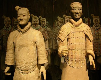 Terracotta Leger van Keizer Qin Shihuang (-260 tot -210 v.Chr.), Shaanxi Geschiedenismuseum, Xian. Fotografie, Leonard de Selva, 2006. door Chinese School