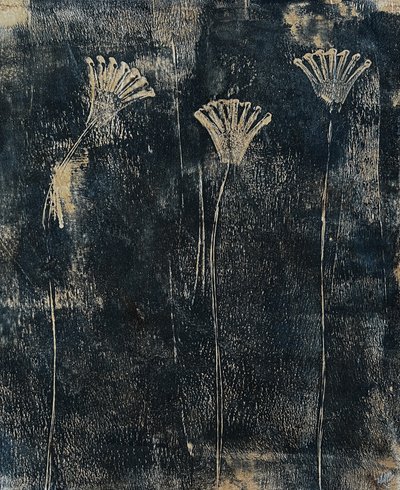 Blauwgroene bloemen door Christina Misuro