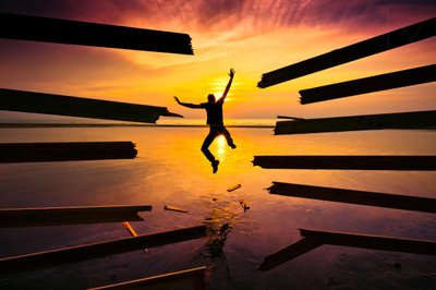Breaking Free bij zonsondergang door Christophe Kiciak
